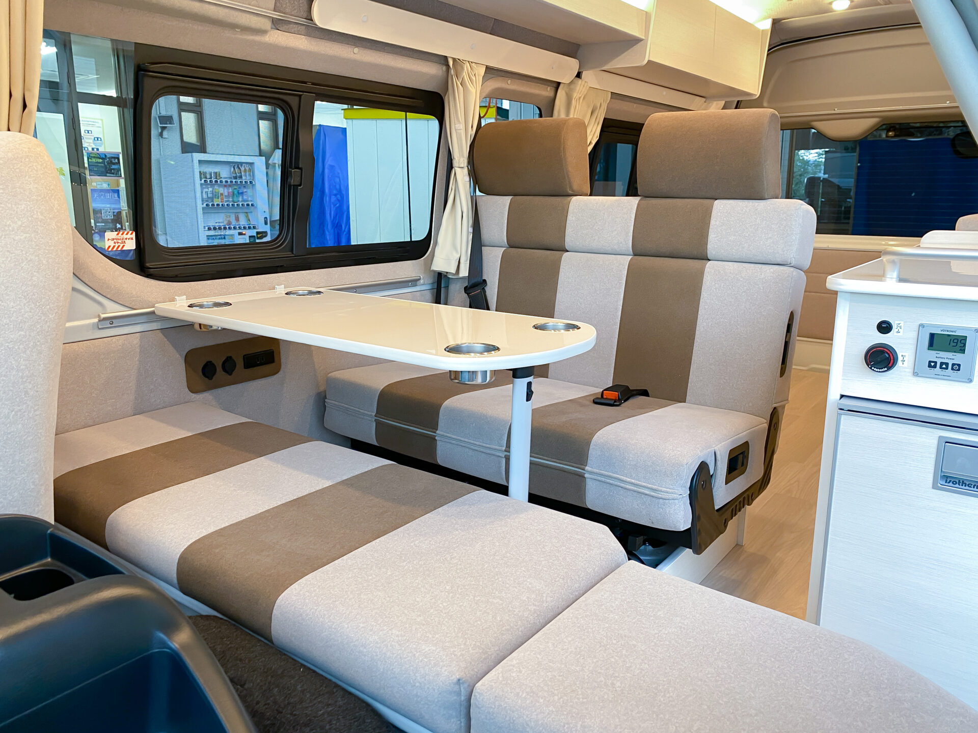HIACE CAMPING CAR – ハイエース　キャンピングカー　ハイルーフ　スーパーロング　オリジナル