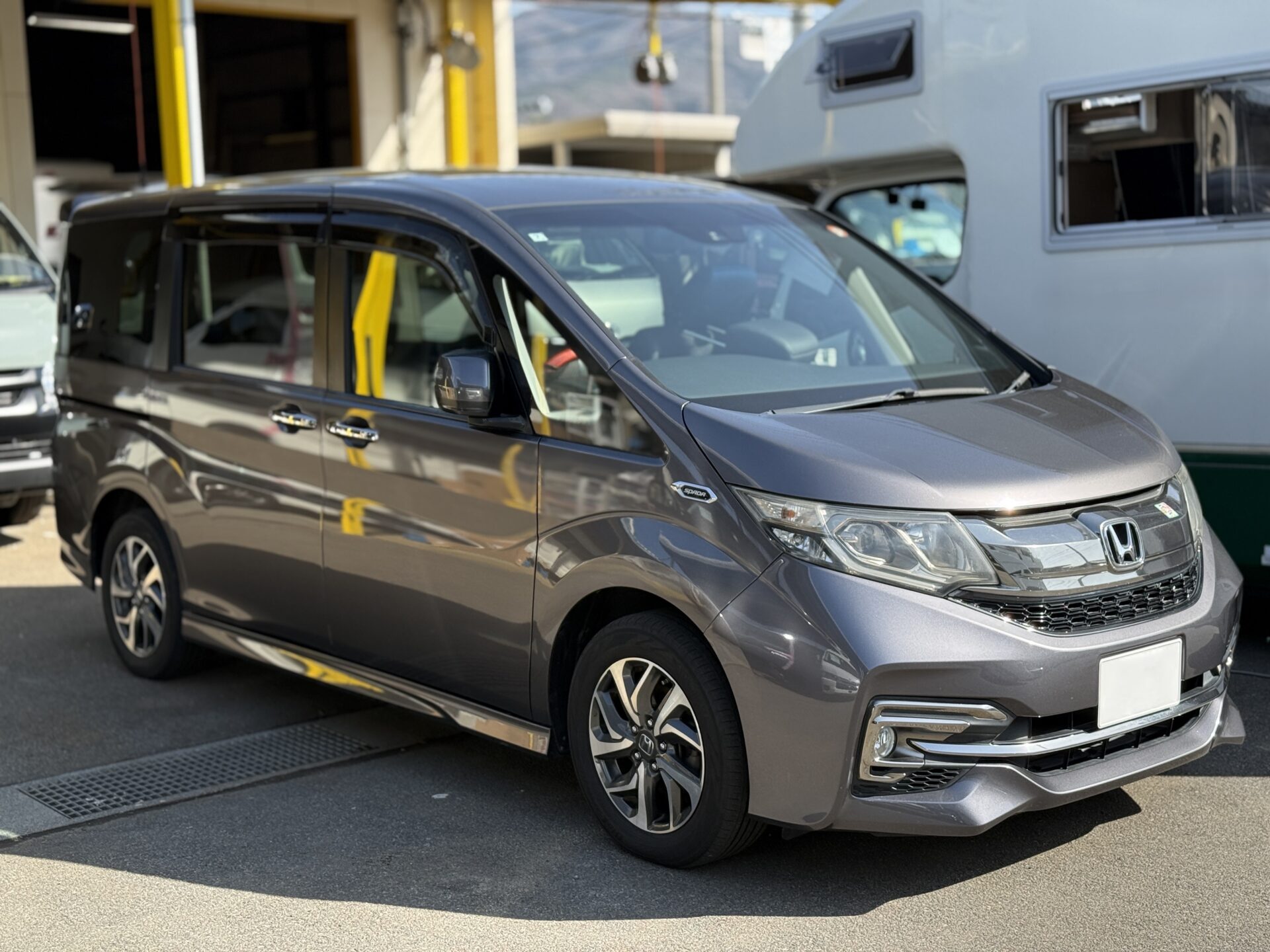 HONDA STEPWAGON SPADA<br>持ち込み架装　2名乗車　